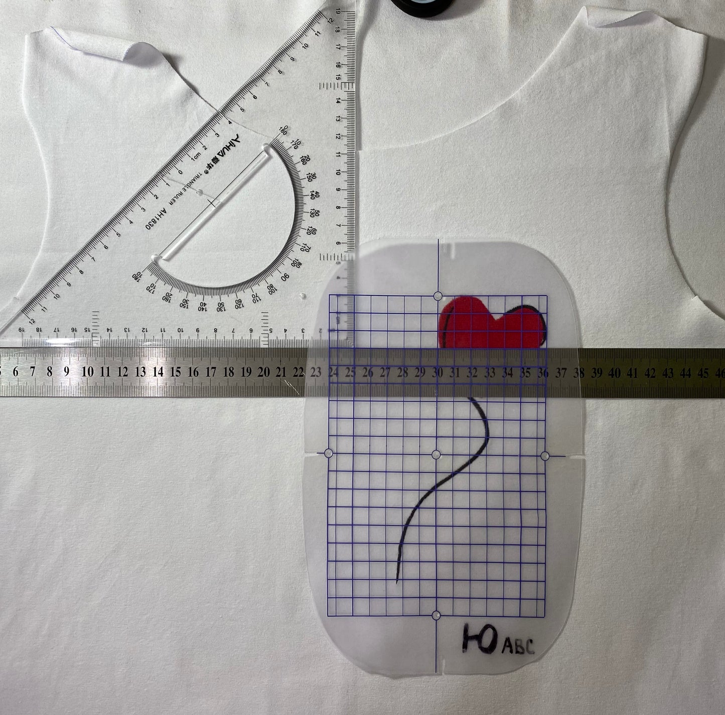 The machine embroidery design "Heart Balloon" is depicted on a sewing pattern